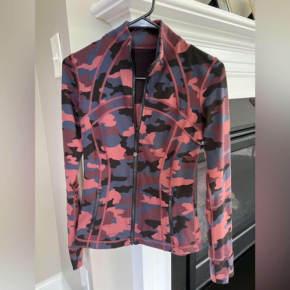 Rare lululemon define jacket women athletic